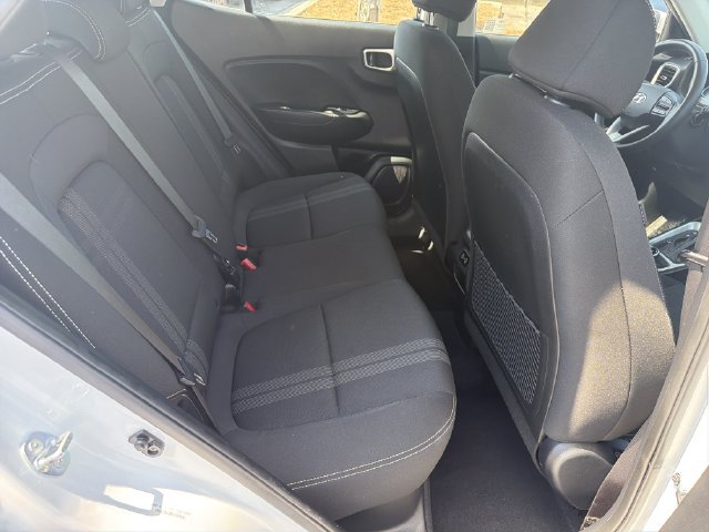 Certified 2025 Hyundai Venue SEL FWD image 18