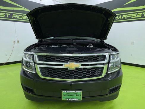 Used 2016 Chevrolet Suburban LT image 4