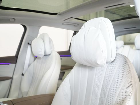 New 2027 Mercedes-Benz EQS 400 4MATIC SUV image 15