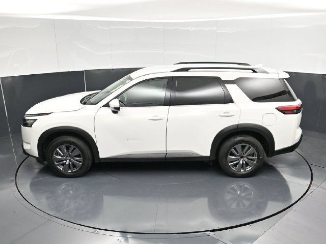 Used 2025 Nissan Pathfinder SV FWD image 51