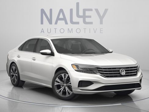 Used 2022 Volkswagen Passat 2.0T image 8