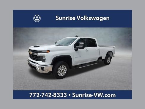 Used 2025 Chevrolet Silverado 2500 LT w/ Convenience Package AWD/4WD image 1