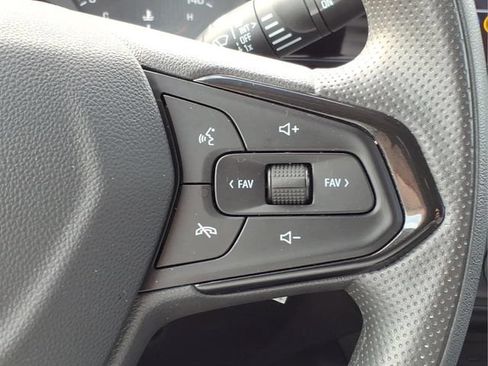Used 2024 Chevrolet Trax LS w/ LS Convenience Package FWD image 25