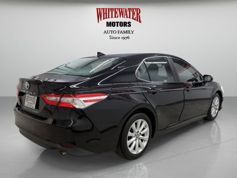 Used 2019 Toyota Camry LE w/ Convenience Package image 4
