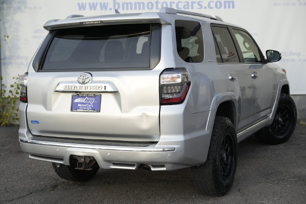 Used 2016 Toyota 4Runner Limited AWD/4WD image 3
