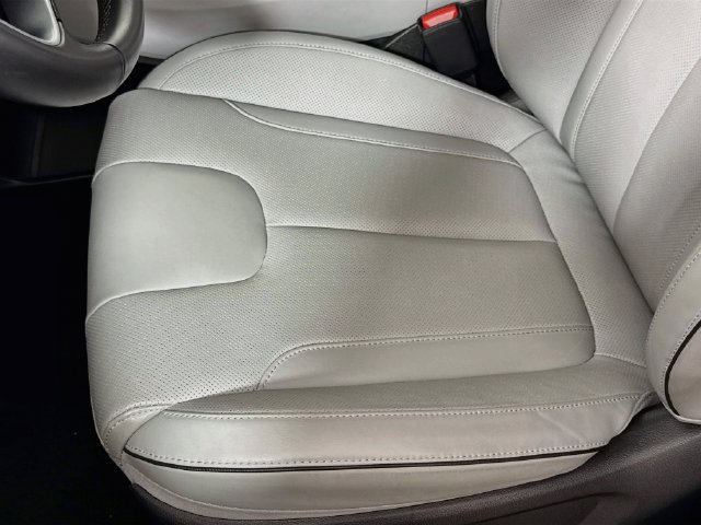 Certified 2025 Hyundai Palisade SEL AWD/4WD image 5