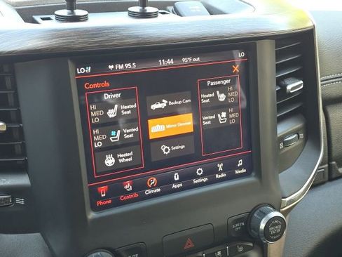 Used 2019 RAM 1500 Laramie AWD/4WD image 29