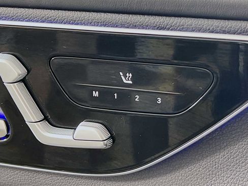 Used 2025 Mercedes-Benz GLC 300 4MATIC image 21