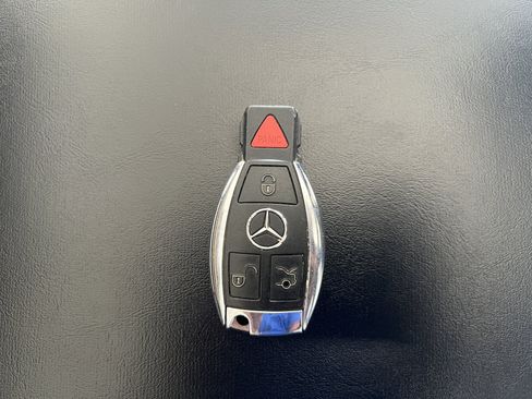 Certified 2018 Mercedes-Benz GLC 300 4MATIC image 23