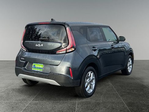 Used 2025 Kia Soul LX FWD image 7
