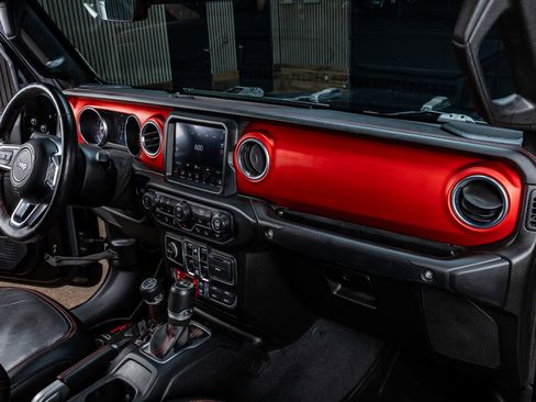 Used 2020 Jeep Gladiator Rubicon AWD/4WD image 17