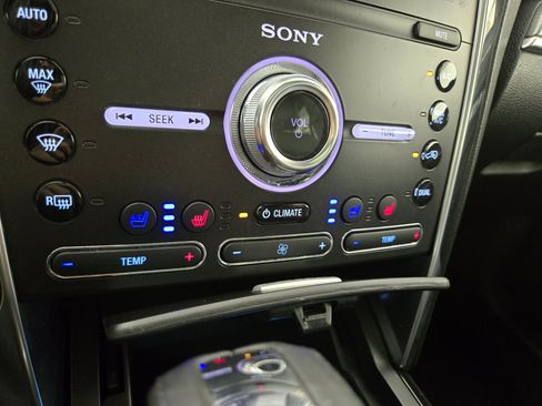 Used 2019 Ford Explorer Sport w/ Equipment Group 401A AWD/4WD image 28