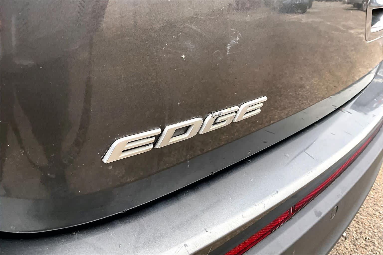 Used 2015 Ford Edge SEL w/ Equipment Group 201A FWD image 12