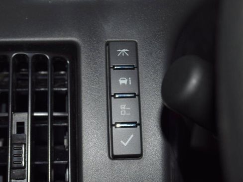 New 2025 Chevrolet Express 4500 w/ Power Convenience Package RWD image 32