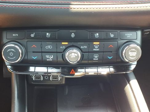 Certified 2024 Dodge Durango R/T AWD/4WD image 8