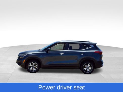 Used 2022 Kia Seltos EX AWD/4WD image 5