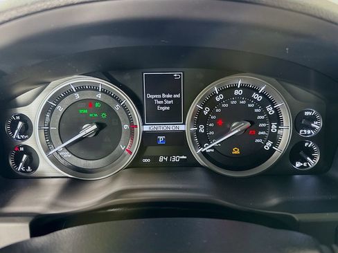 Certified 2020 Toyota Land Cruiser Base image 17