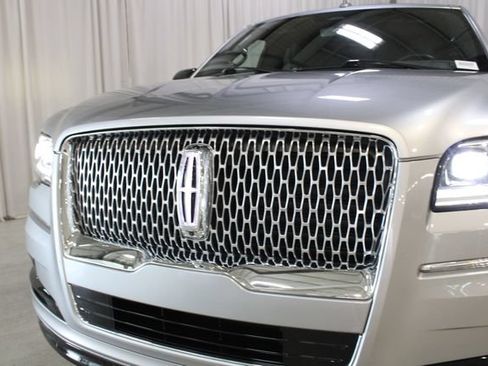 Certified 2024 Lincoln Navigator L Reserve AWD/4WD image 35