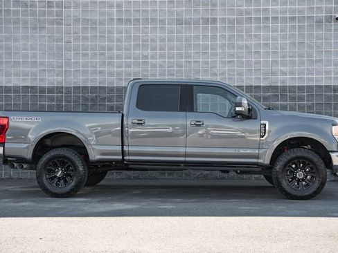 Used 2021 Ford F250 Lariat w/ Tremor Off-Road Package AWD/4WD image 4