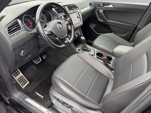 Used 2021 Volkswagen Tiguan SE R-Line image 12