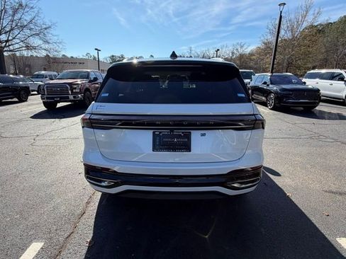 New 2026 Lincoln Nautilus Reserve image 8