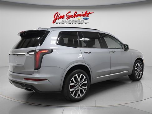 Used 2024 Cadillac XT6 Sport image 6