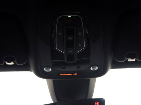 Used 2022 Audi Q7 Premium Plus image 35