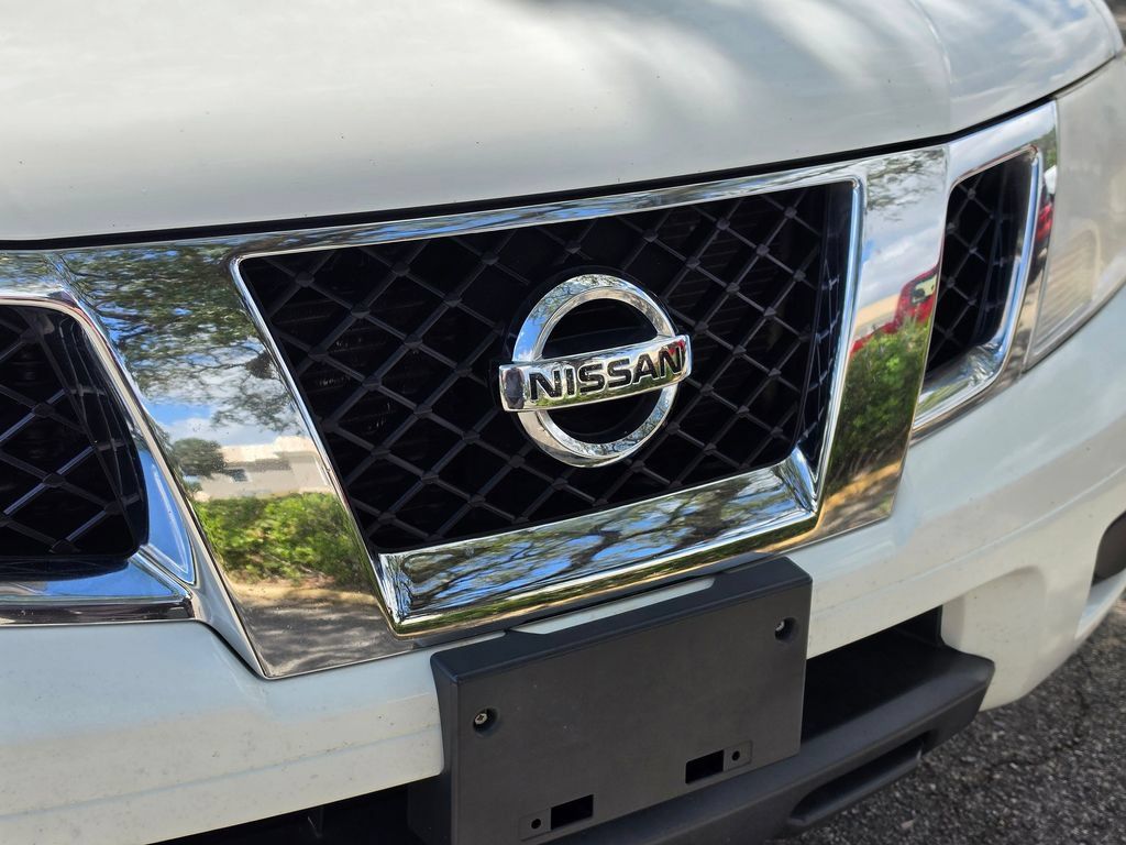 Used 2016 Nissan Frontier SV RWD image 12
