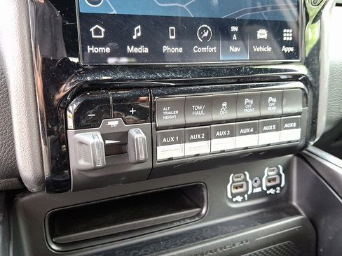 Certified 2024 RAM 2500 Laramie w/ Night Edition AWD/4WD image 15