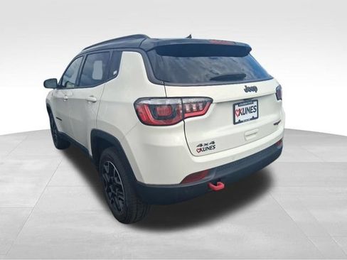 Used 2019 Jeep Compass Trailhawk w/ Cold Weather Group AWD/4WD image 9