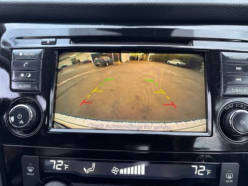 Used 2021 Nissan Rogue Sport SV image 25