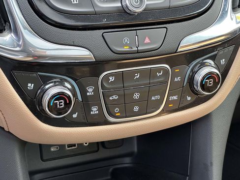 Used 2023 Chevrolet Equinox Premier FWD image 33