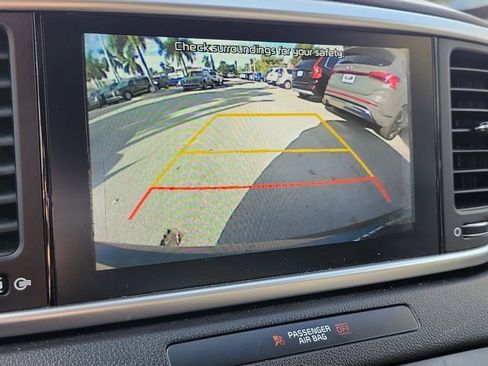 Used 2021 Kia Sportage LX image 24