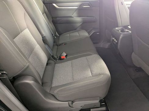 Used 2025 GMC Acadia Elevation image 30