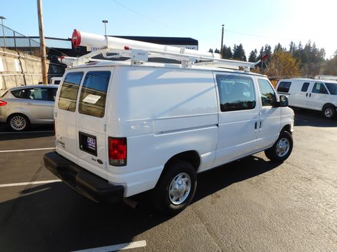 Used 2014 Ford E-250 and Econoline 250 image 8