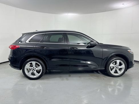 Used 2025 Audi Q5 Premium Plus w/ Premium Plus AWD/4WD image 38