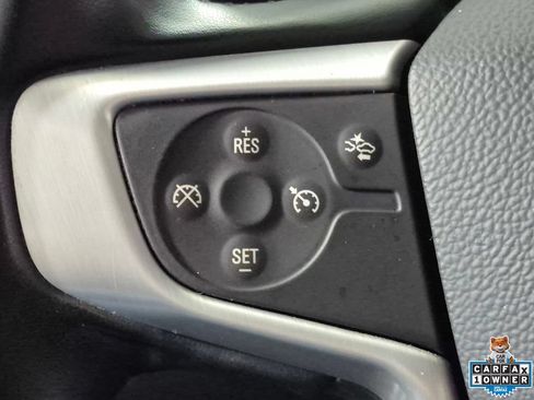 Used 2023 GMC Acadia SLT FWD image 13