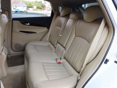 Used 2017 INFINITI QX50 Journey w/ Premium Package image 17