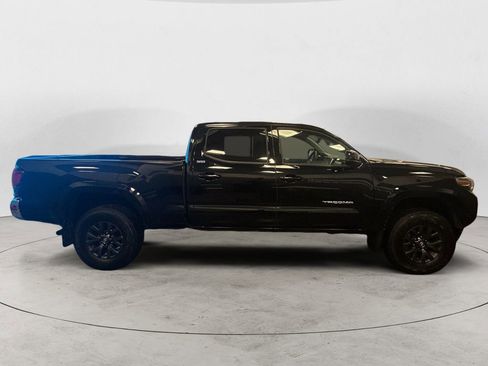 Certified 2022 Toyota Tacoma SR5 image 4