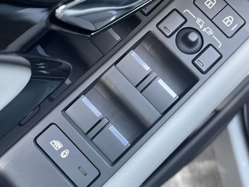 New 2026 Land Rover Range Rover Evoque Dynamic SE image 18