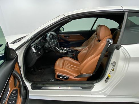 Used 2016 BMW M4 Convertible RWD image 88