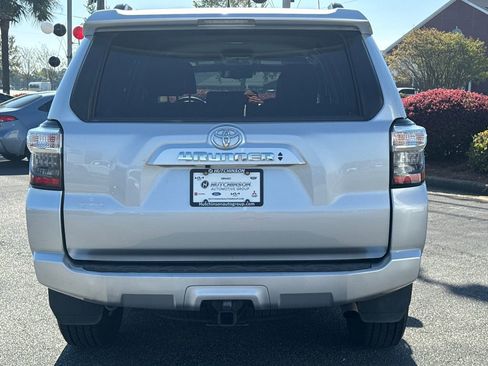 Used 2021 Toyota 4Runner SR5 Premium image 4