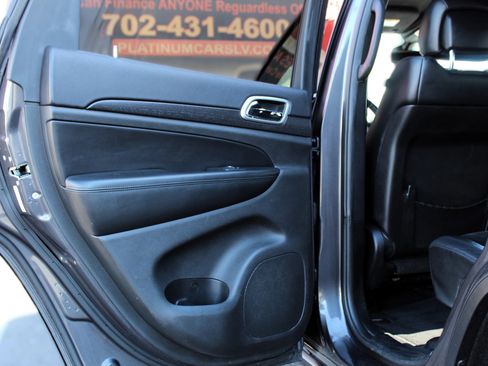 Used 2018 Jeep Grand Cherokee Altitude image 22