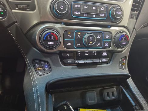 Used 2019 Chevrolet Tahoe Premier w/ Max Trailering Package AWD/4WD image 9