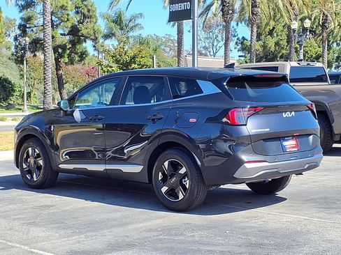 Used 2026 Kia Sportage LX FWD image 3