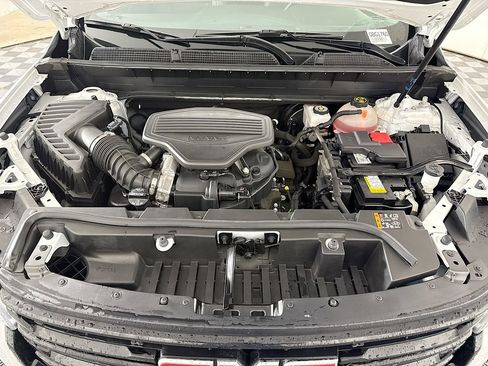 Used 2023 GMC Acadia SLT w/ Elevation Edition FWD image 32