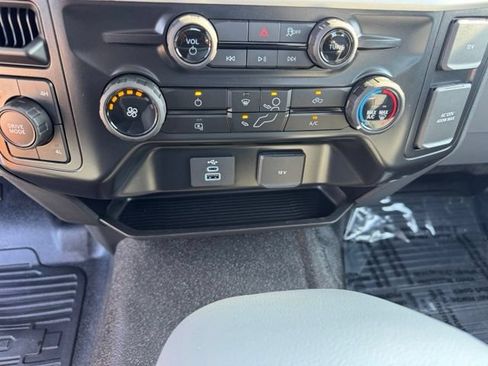 Used 2026 Ford F550 4x4 Regular Cab Super Duty image 18