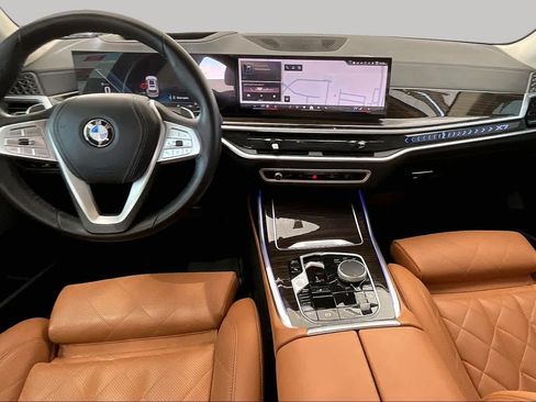 Used 2024 BMW X7 xDrive40i AWD/4WD image 16