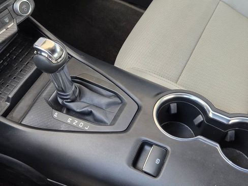 Used 2024 Ford Mustang Premium image 19