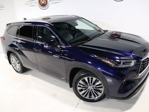 Used 2021 Toyota Highlander Platinum image 76